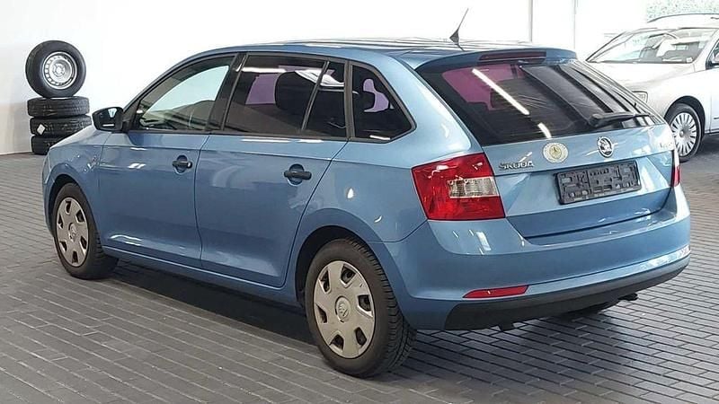 Second-hand Skoda Rapid Active 90 CP (66 kW) 2013 Albastru Hatchback