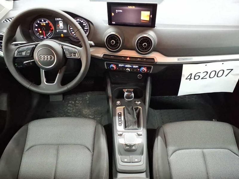 Gebraucht Audi Q2 Advanced 150 PS (110 kW) 2023 Florettsilber metallic SUV