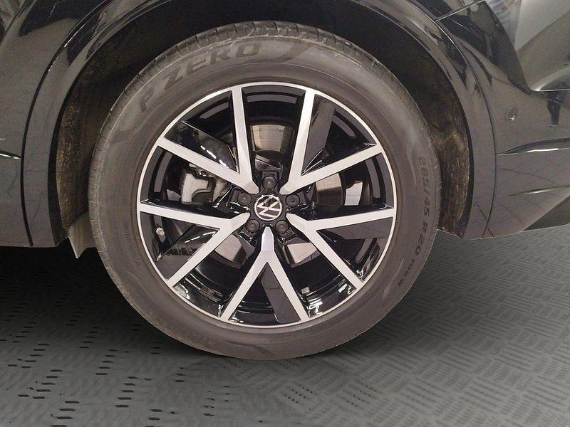 Gebraucht VW Touareg R-line 340 PS (250 kW) 2022 Schwarz SUV