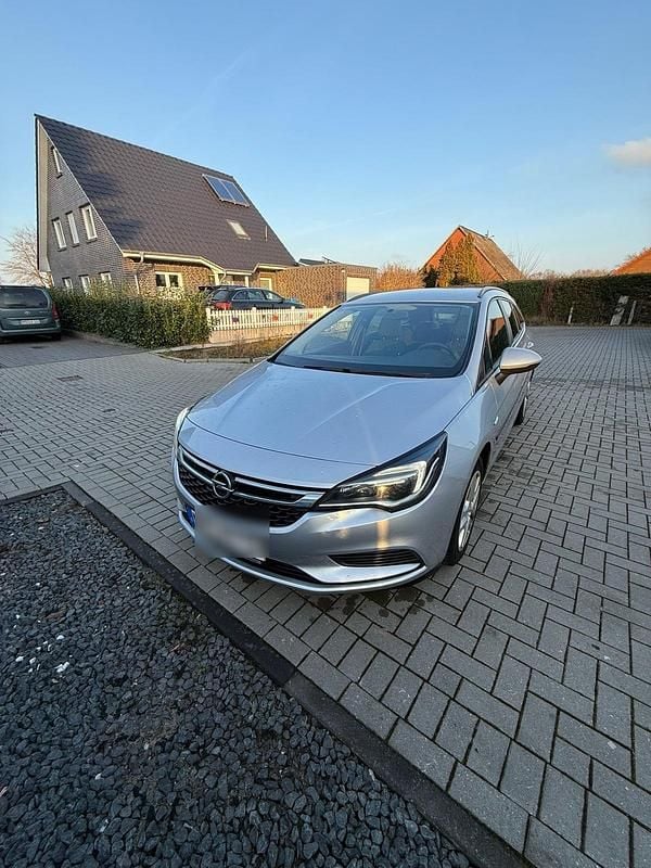 Silber Gebraucht 2017 Opel Astra Kombi | 5.800 € (Superpreis) - Bild 1/4