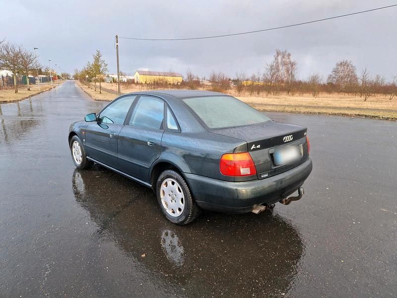 Occasion Audi A4 150 ch (110 kW) 1996 Vert Berline