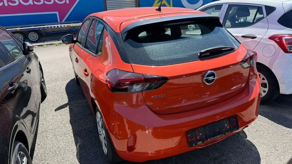 Gebraucht Opel Corsa Edition 75 PS (55 kW) 2023 Orange fizz/spicy orange Kleinwagen