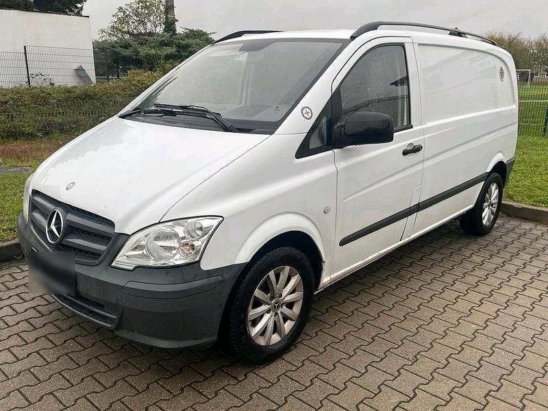 Weiß Gebraucht 2013 Mercedes Vito Van | 4.900 € - Bild 1/4