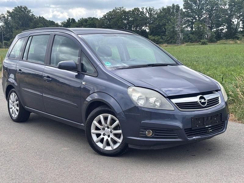 Grau Gebraucht 2007 Opel Zafira Edition Van / Kleinbus | 1.450 € (Fairer Preis) - Bild 1/4