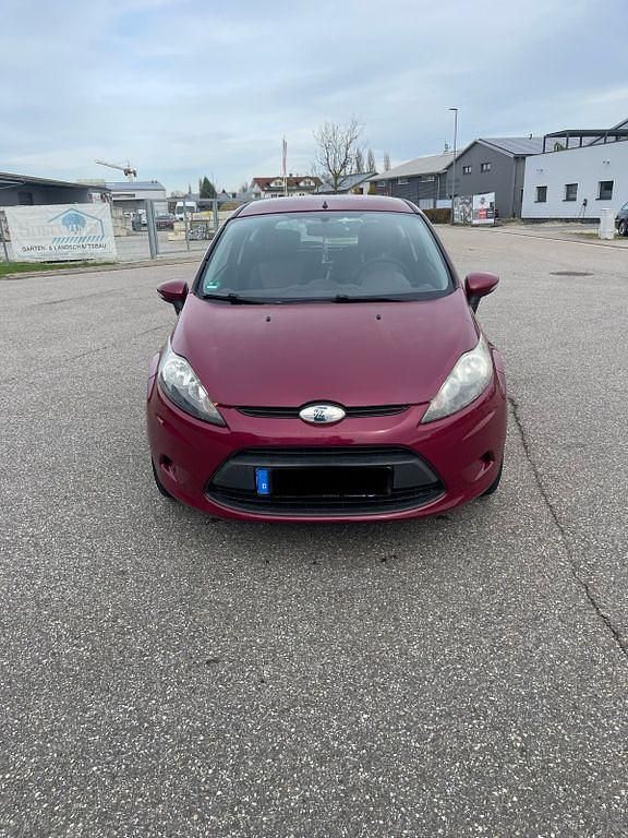 Rot Gebraucht 2009 Ford Fiesta Limousine | 2.790 € - Bild 1/4