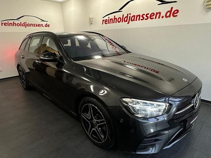 Grau Gebraucht 2022 Mercedes E220 AMG Limousine | 35.450 € (Fairer Preis) - Bild 1/4