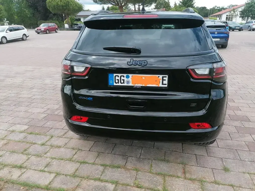 Gebraucht Jeep Compass 241 PS (177 kW) 2023 Schwarz SUV
