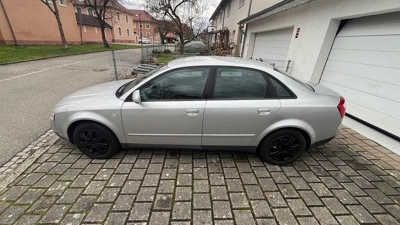 Gebraucht Audi A4 131 PS (96 kW) 2002 Silber Limousine