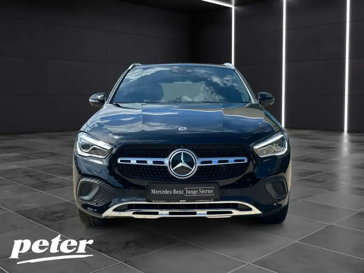 Gebraucht Mercedes GLA180 Progressive 136 PS (100 kW) 2021 Nachtschwarz uni SUV