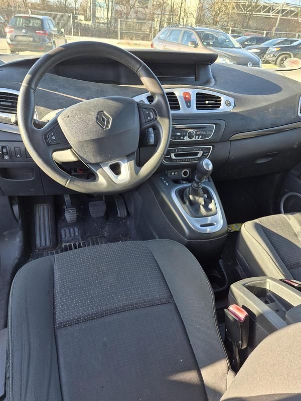 Gebraucht Renault Mégane III 101 PS (74 kW) 2010 Silber