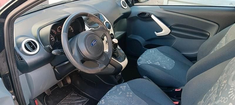 Gebraucht Ford Ka 69 PS (50 kW) 2012 Schwarz Kleinwagen