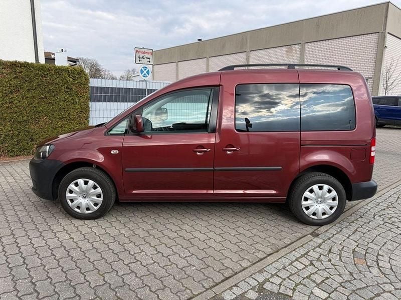 Gebraucht VW Caddy Comfortline 109 PS (80 kW) 2013 Rot Van / Kleinbus