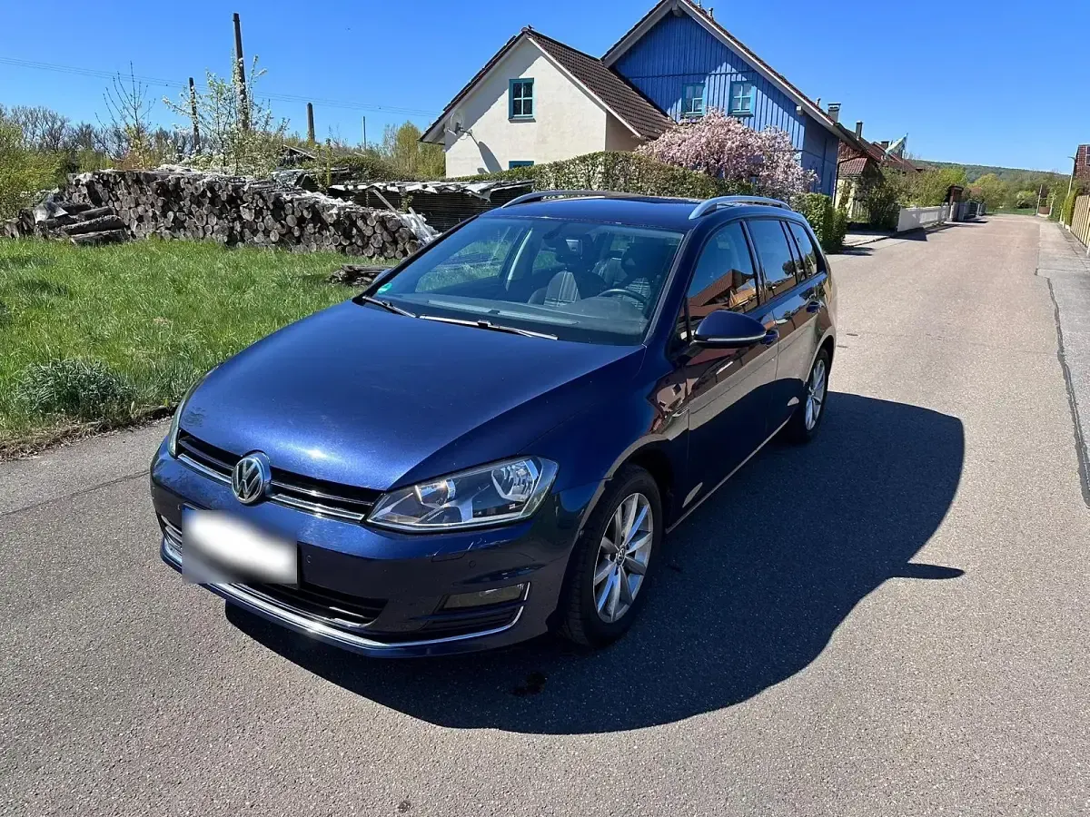 Gebraucht VW Golf VII LOUNGE 110 PS (80 kW) 2015 Blau Kombi