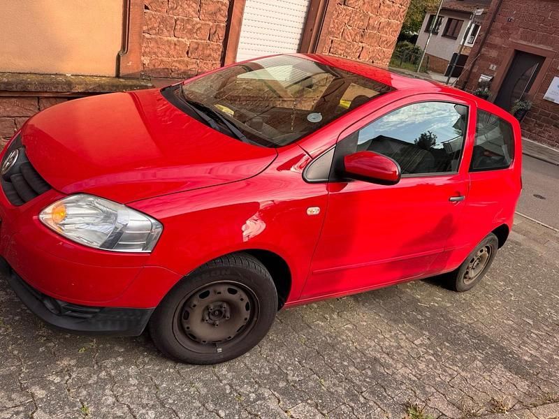 Second-hand VW Fox 60 CP (44 kW) 2011 Roșu Hatchback