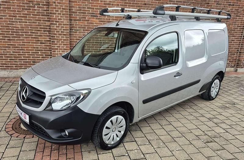 Gebraucht Mercedes Citan 111 110 PS (80 kW) 2017 Brillantsilber metallic Van / Kleinbus