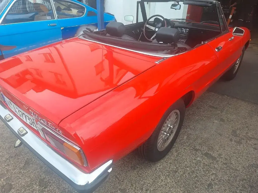 Gebraucht Alfa Romeo Spider 131 PS (96 kW) 1978 Rot Cabrio