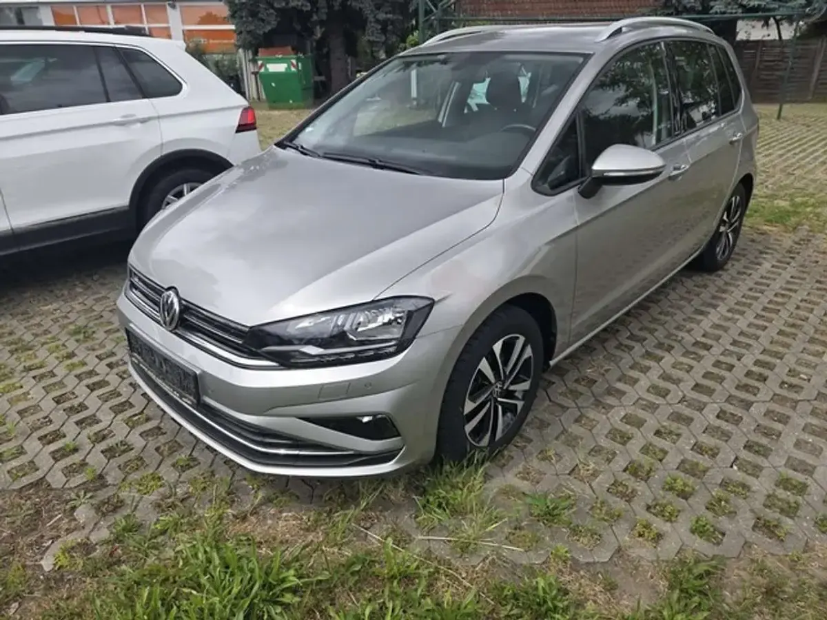 Gebraucht VW Golf United 131 PS (96 kW) 2021 Tungsten silver Van / Kleinbus