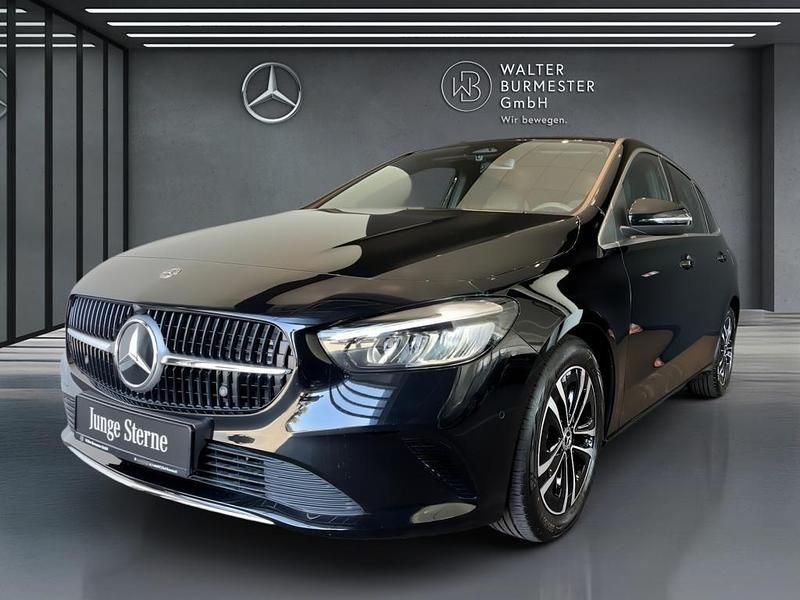 Metalliclack kosmosschwarz Gebraucht 2024 Mercedes B200 Progressive Van / Kleinbus | 31.980 € (Etwas zu teuer) - Bild 1/4