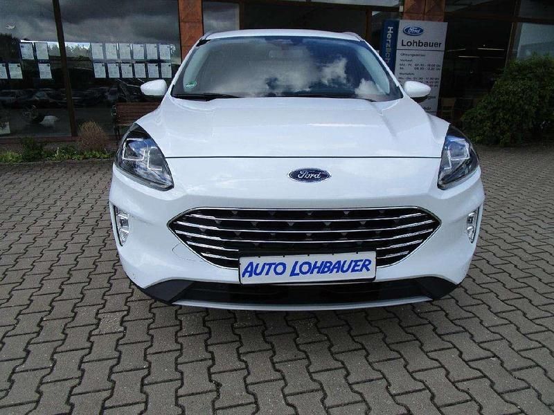 Gebraucht Ford Kuga Titanium 152 PS (111 kW) 2022 Frozen white SUV