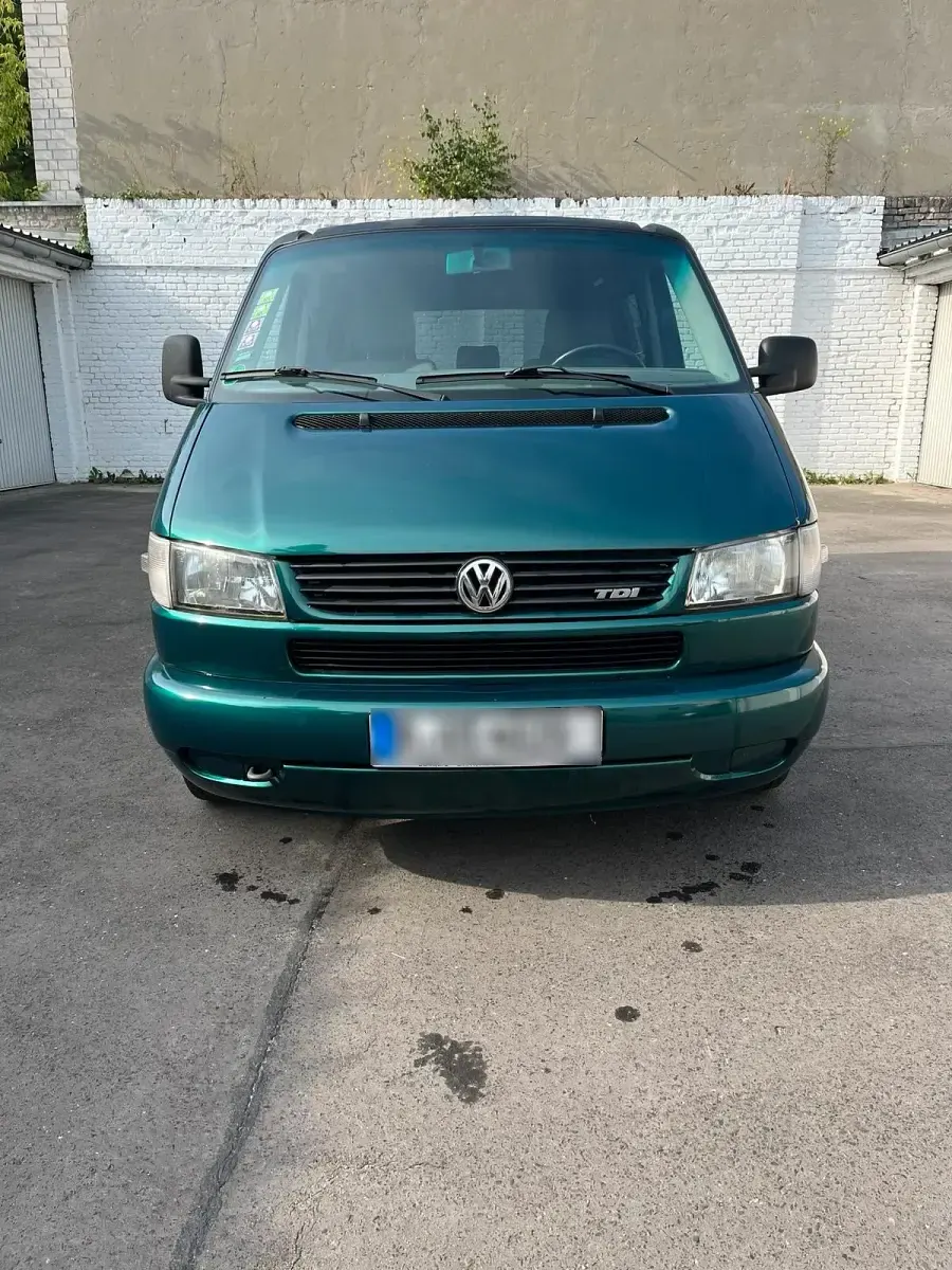 Gebraucht VW Multivan 102 PS (75 kW) 1996 Grün Van / Kleinbus