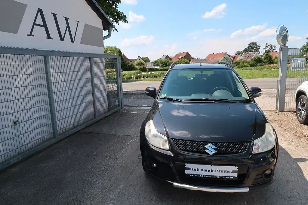 Gebraucht Suzuki SX4 Club 135 PS (99 kW) 2012 Schwarz SUV