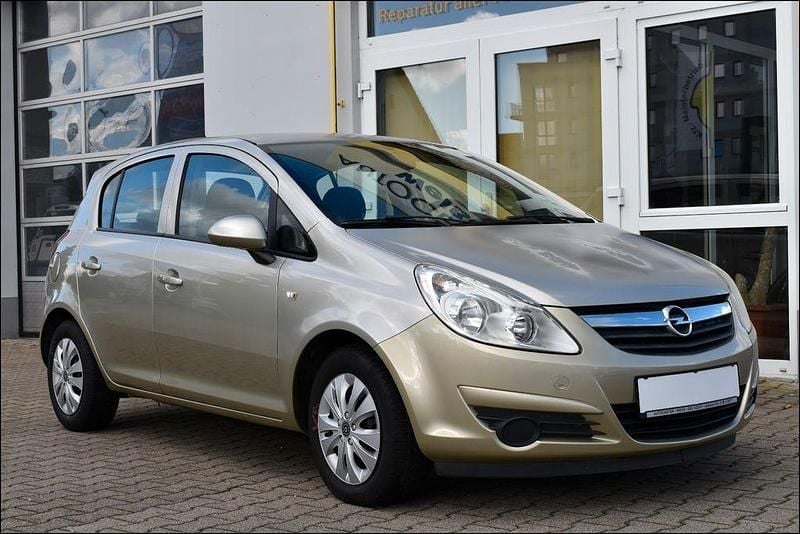 Gebraucht Opel Corsa Edition 90 PS (66 kW) 2008 Silber Kleinwagen