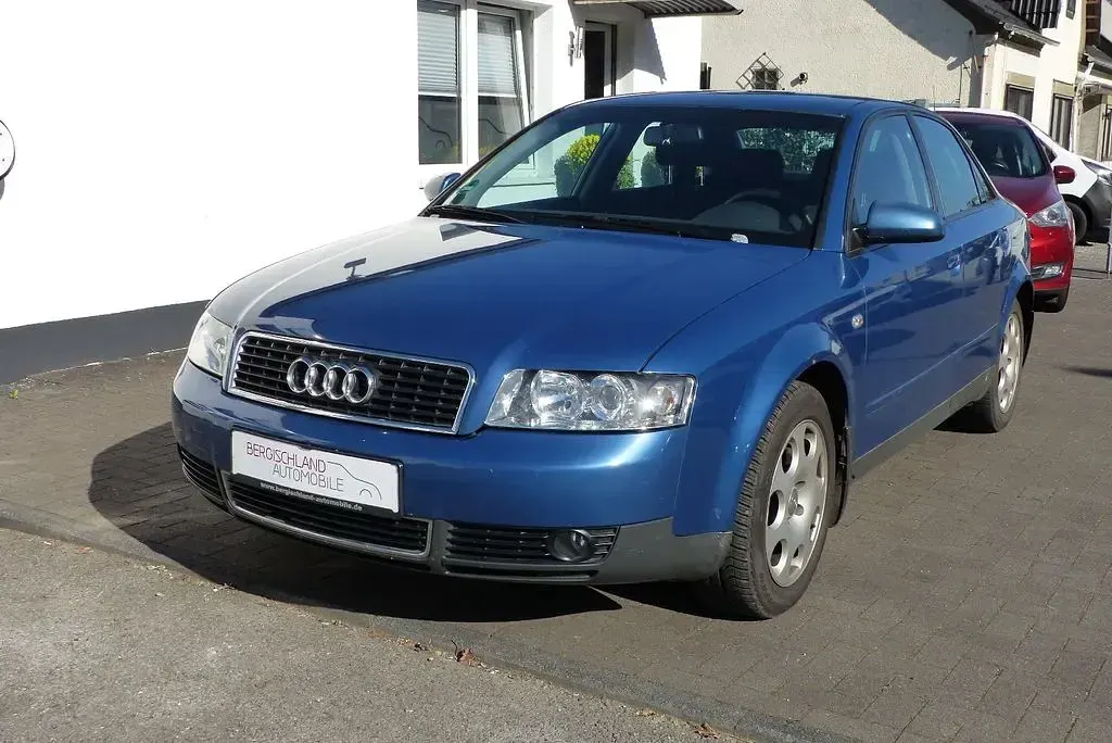 Gebraucht Audi A4 131 PS (96 kW) 2002 Blau Limousine