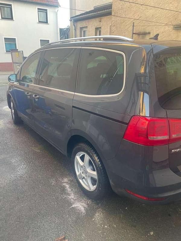 Gebraucht VW Sharan Life 140 PS (102 kW) 2013 Grau Van / Kleinbus