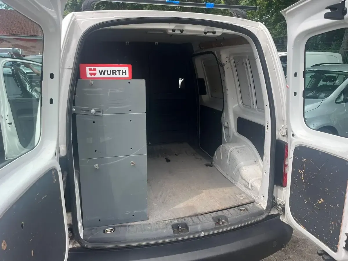 Gebraucht VW Caddy 74 PS (54 kW) 2011 Weiß Van / Kleinbus