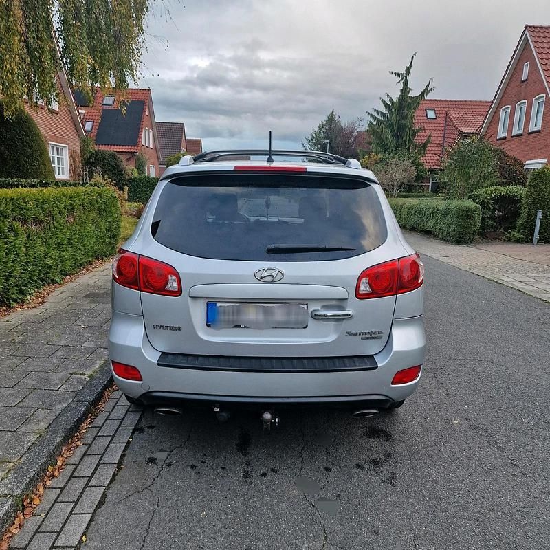 Gebraucht Hyundai Santa Fe 155 PS (114 kW) 2010 Silber SUV
