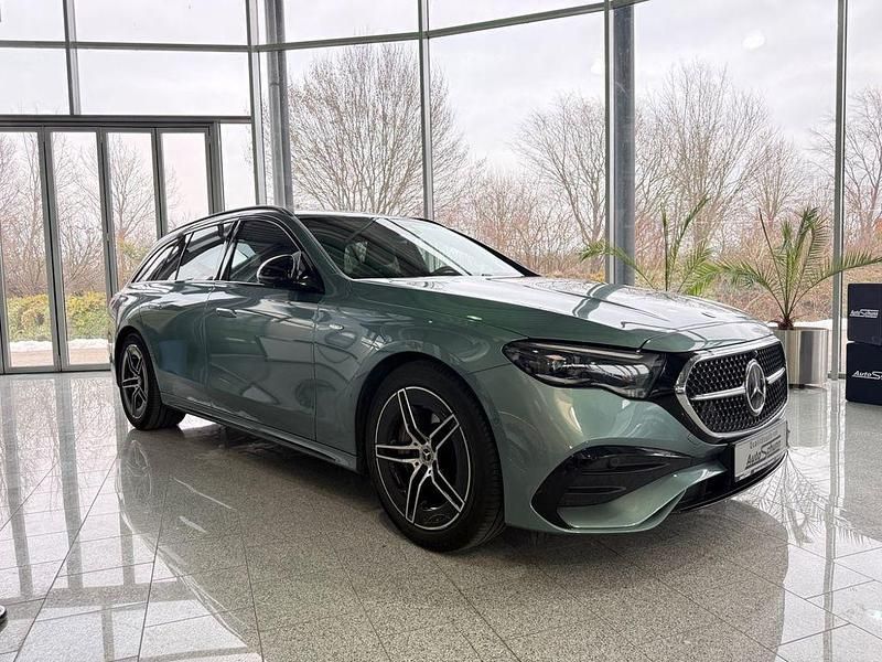 Gebraucht Mercedes E300 AMG 204 PS (150 kW) 2025 Silber Limousine