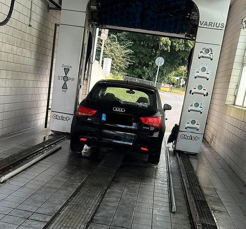 Second-hand Audi A1 86 CP (63 kW) 2010 Negru Hatchback