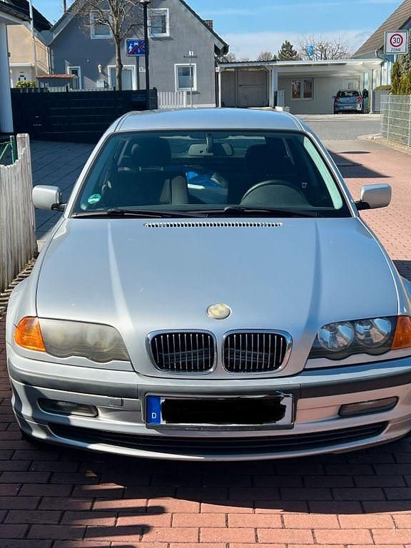 Gebraucht BMW 320 150 PS (110 kW) 2000 Silber Kombi