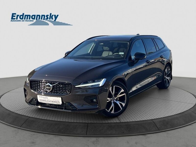 Gebraucht Volvo V60 Plus 197 PS (144 kW) 2023 Platinum grey (grau) Kombi