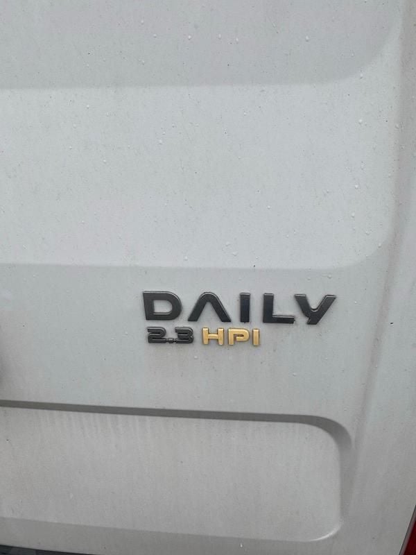 Second-hand Iveco Daily 126 CP (92 kW) 2011 Alb Monovolum