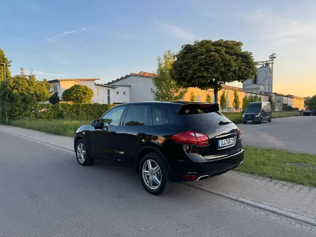 Gebraucht Porsche Cayenne 245 PS (180 kW) 2012 Schwarz SUV