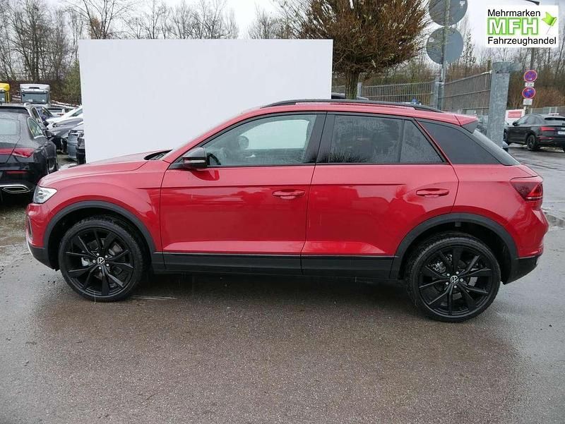 Neu VW T-Roc Style 150 PS (110 kW) 2025 Kings red metallic/dach s... SUV