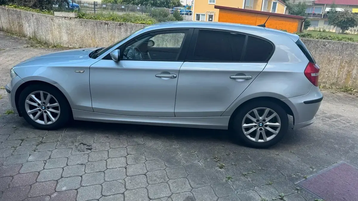 Gebraucht BMW 118 136 PS (100 kW) 2009 Silber Kleinwagen