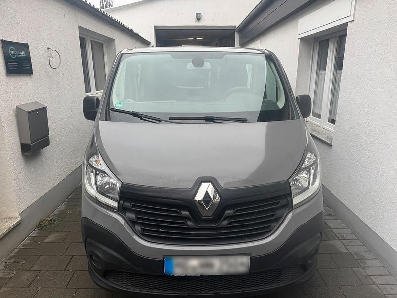 Gebraucht Renault Trafic 2017 Grau Van / Kleinbus