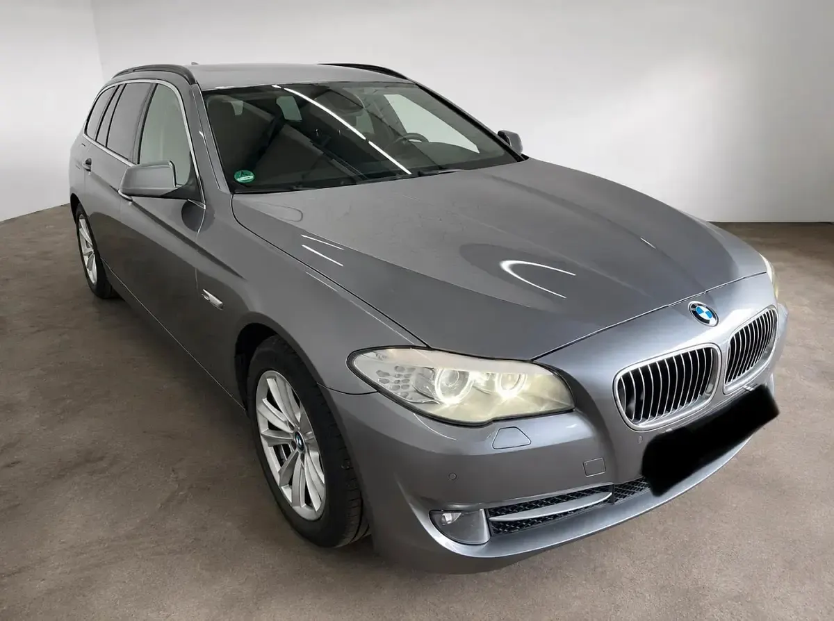 Gebraucht BMW 530 Sport Line 258 PS (189 kW) 2013 Grau Kombi