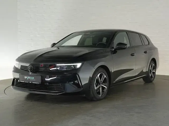 Gebraucht Opel Astra 131 PS (96 kW) 2024 Karbon schwarz Kleinwagen