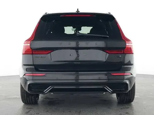 Używany Volvo XC60 184 KM (135 kW) 2025 SUV