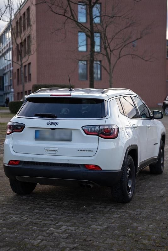 Gebraucht Jeep Compass Limited 140 PS (102 kW) 2020 Weiß SUV