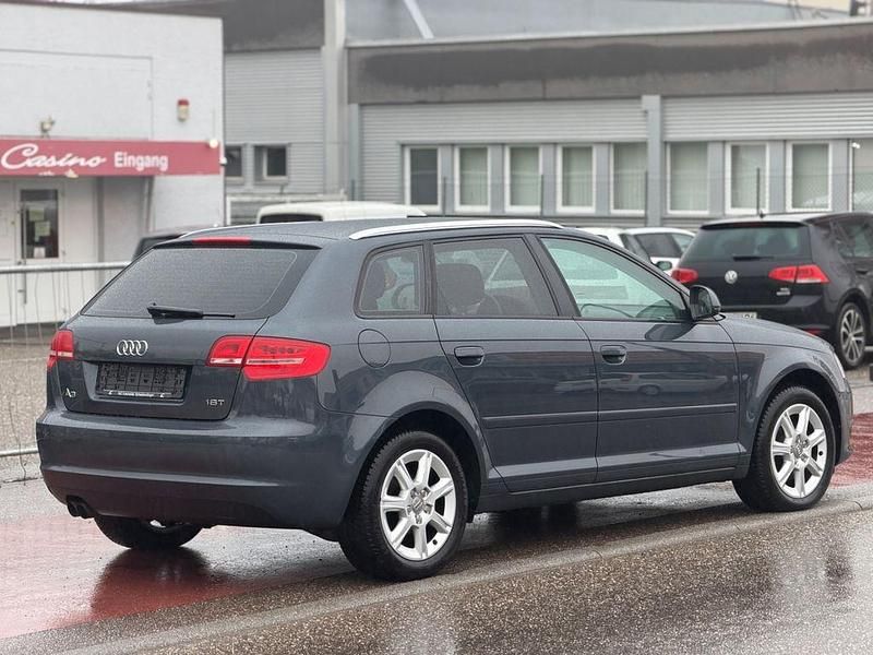 Gebraucht Audi A3 Ambiente 160 PS (117 kW) 2010 Grau Kleinwagen