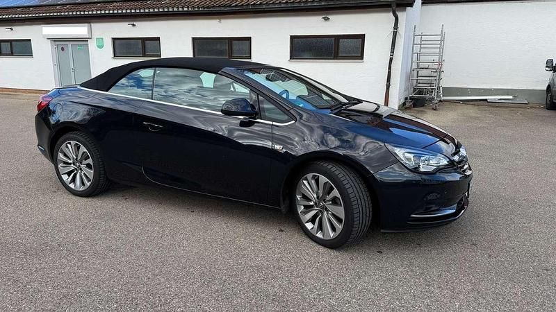 Gebraucht Opel Cascada Innovation 140 PS (102 kW) 2015 Schwarz Cabrio