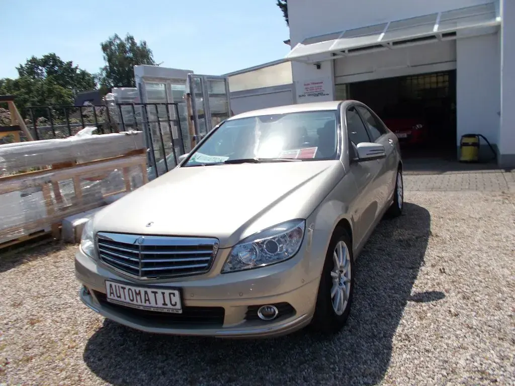 Gebraucht Mercedes C250 204 PS (150 kW) 2010 Perlbeige  metalliclack Limousine