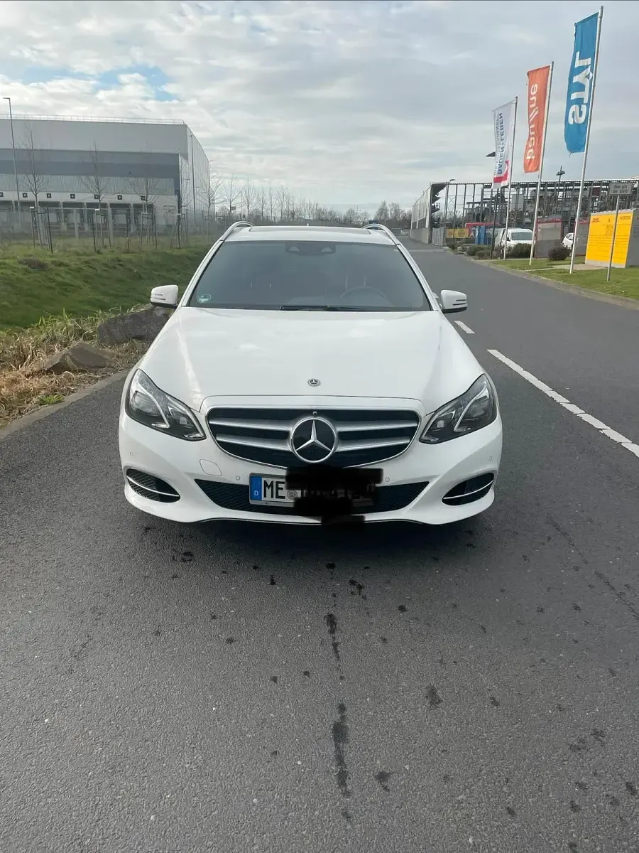 Gebraucht Mercedes E250 211 PS (155 kW) 2015 Weiß Kombi