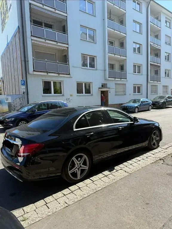 Gebraucht Mercedes E200 AMG 160 PS (117 kW) 2019 Schwarz Limousine