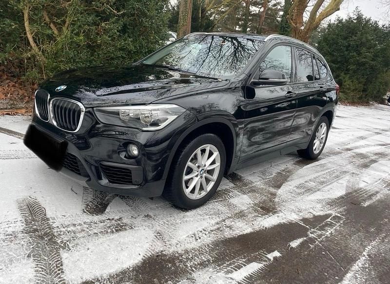 Schwarz Gebraucht 2019 BMW X1 SUV | 15.500 € (Superpreis) - Bild 1/4