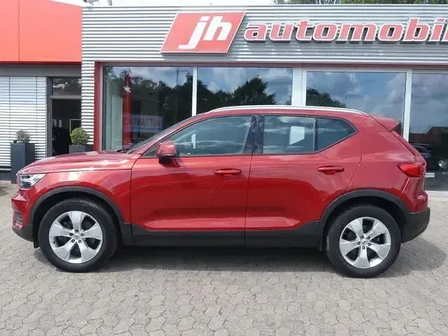 Gebraucht Volvo XC40 Momentum 190 PS (139 kW) 2018 Rot SUV